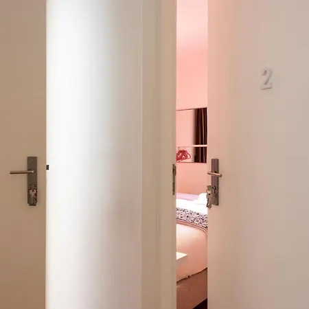 Joivy Inviting In