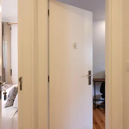 Joivy Inviting In *